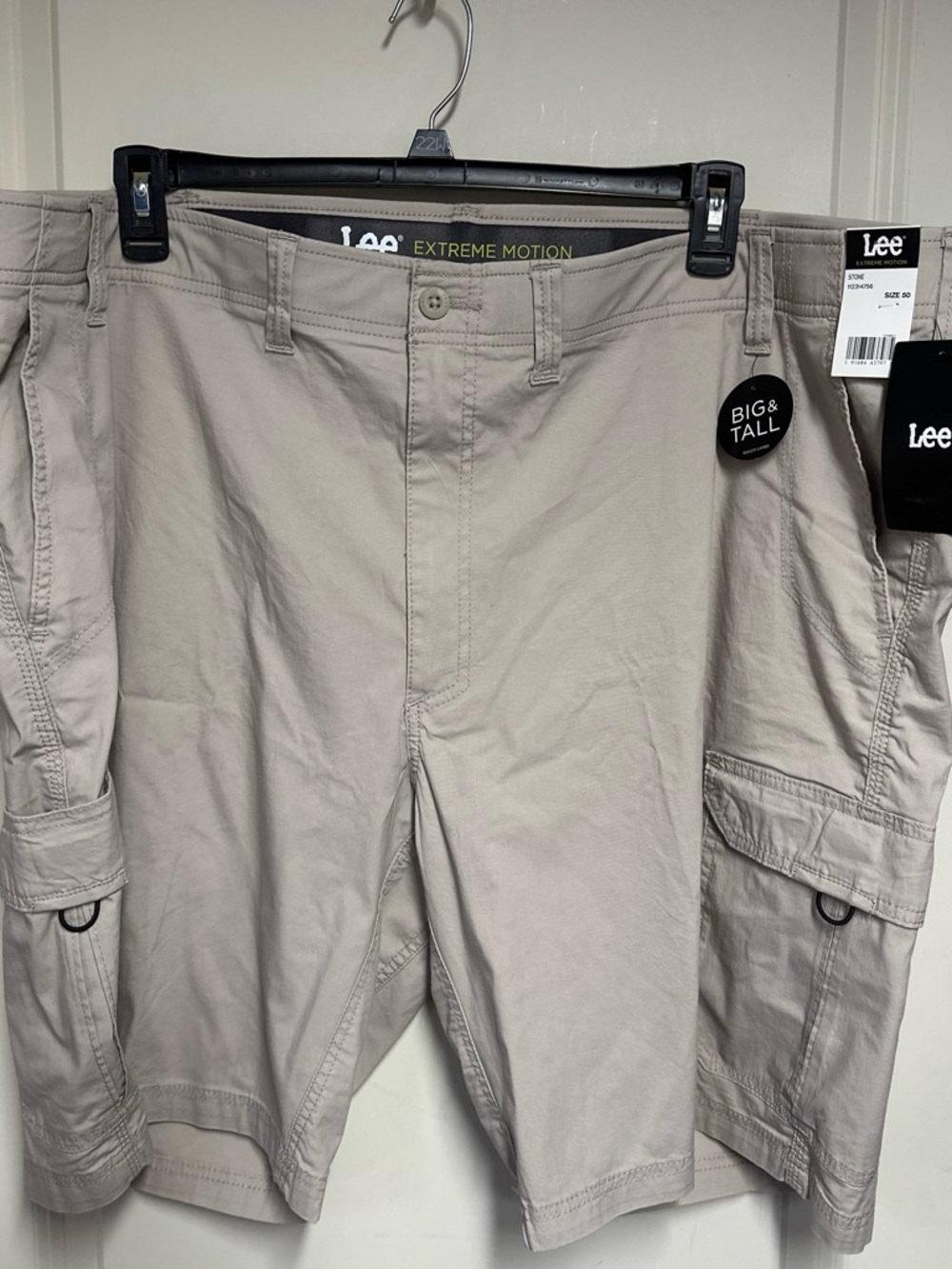 Lee Men’s Cargo Shorts in Light Khaki NWT size 50"